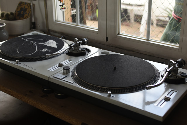 PAREJA Technics SL 1200 MK2