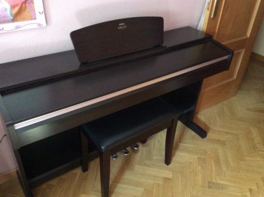 Piano Yamaha Arius YDP-141