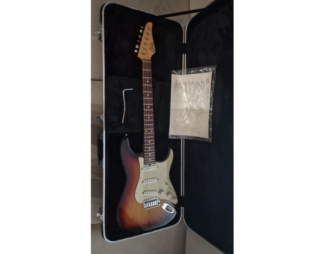 Suhr Classic S Sunburst.  SSS.