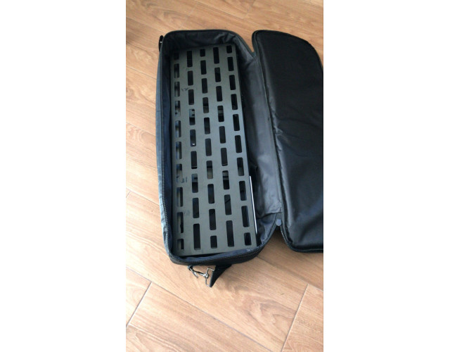 Pedalera ROCKBOARD TRES 3.3 con funda blanda, en excelente estado