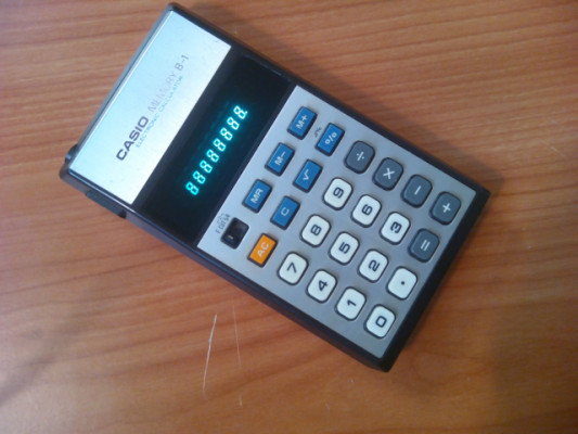Calculadora Casio Memory B1. Casio Memory B1 Calculator.