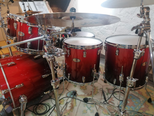 Pearl Reference Scarlet Fade
