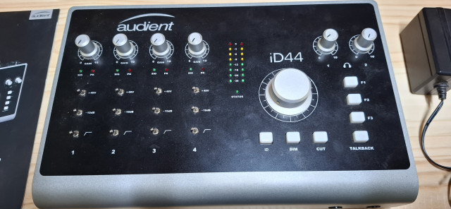 Audient iD44