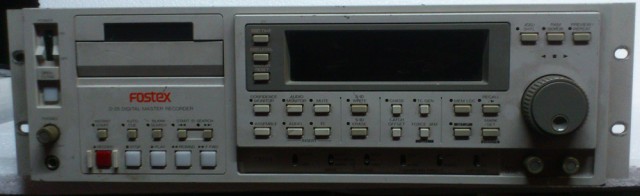 DAT FOSTEX D-25 Digital Master Recorder