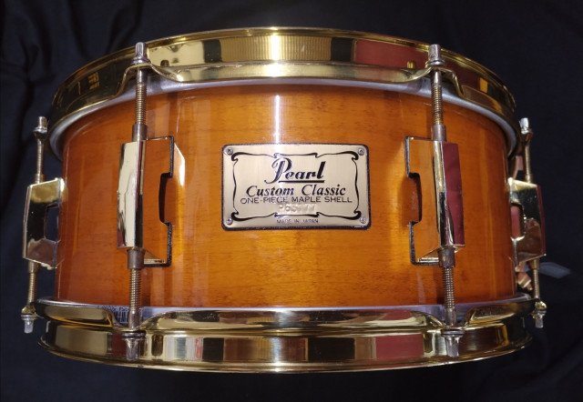 Pearl Custom Classic ONE PIECE Maple Shell