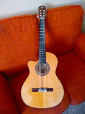 Alhambra f7. Guitarra flamenca para zurdos.