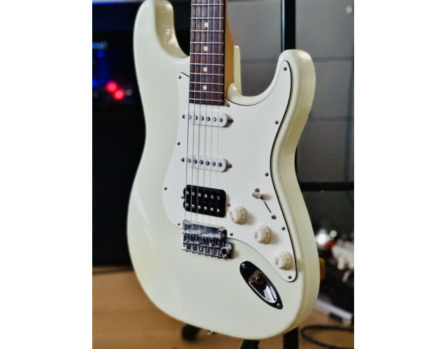 SUHR Classic Antique RW HSS Olympic White