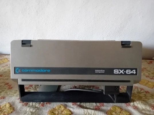 Commodore sx 64 + midi