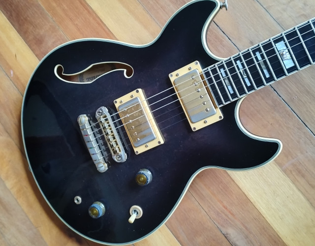 Ibanez AM400 Artstar