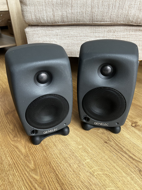 Genelec 8020B pareja consecutiva - Made in Finland