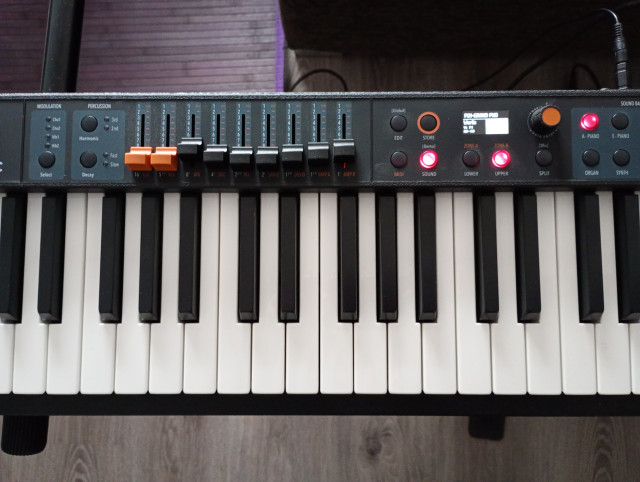 REBAJADÍSIMO!! Studiologic Numa Compact 2x A ESTRENAR