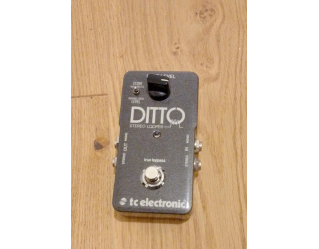 Ditto Looper Stereo + fuente alimentación