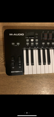 Teclado MIDI M-AUDIO oxygen49