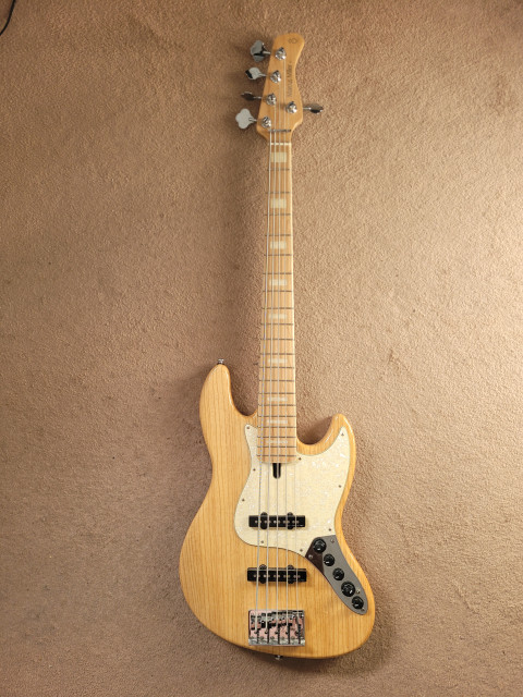 Marcus Miller V7 5 SWAMP ASH 2nd Gen + estuche