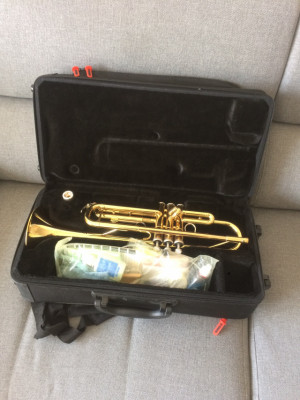 Trompeta Yamaha YTR-2335