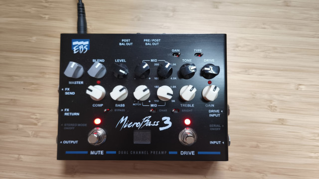 EBS MicroBass 3 - Preamplificador de bajo