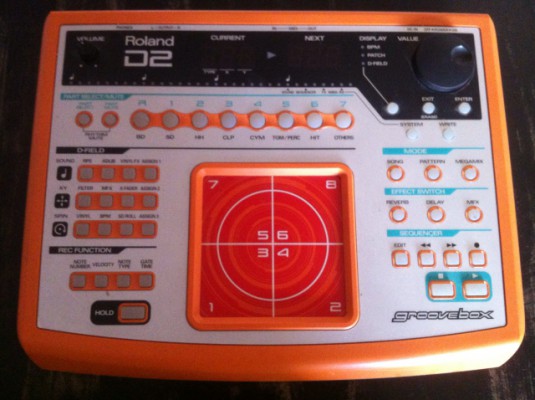 Roland D2 Groovebox