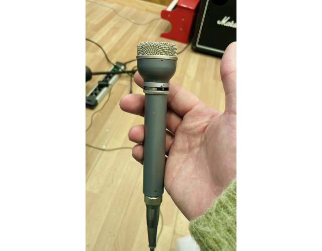 Micrófono AKG D19C