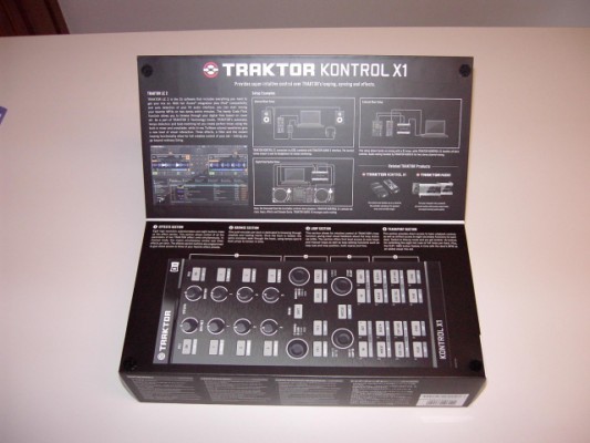 traktor x1  con caja + cable usb