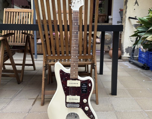 Fender Jazzmaster Vintera Olimpic White