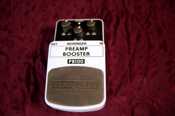 Pedal booster Behringuer  PB100