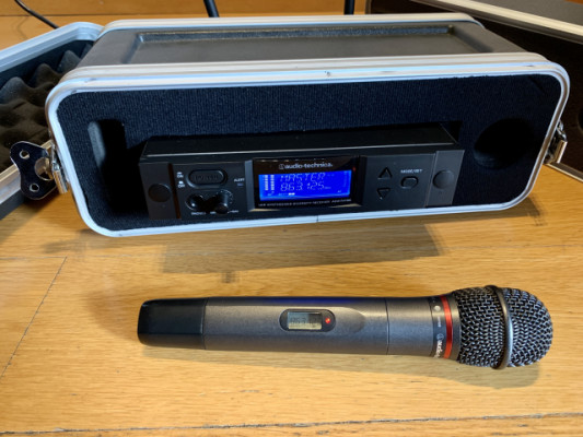 Audio-Technica AEW4260AD Wireless System Vocal Set