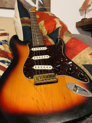 Stratocaster muy mejorada.