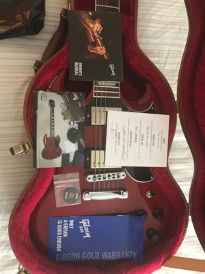 Gibson SG cherry