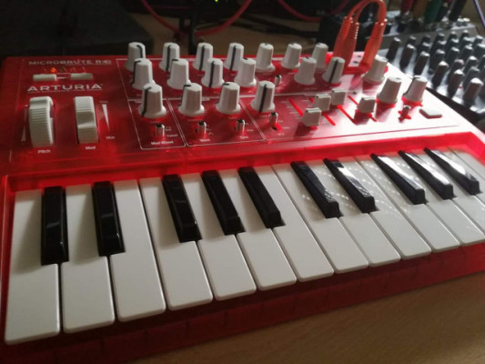 Arturia Microbrute Red