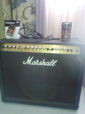 amplificador marshall valvestate 8080 con pedal overdrive mojo mojo