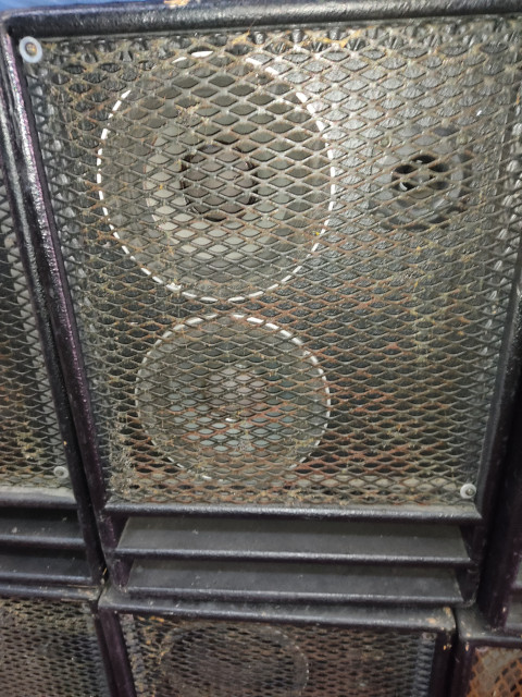 ALTAVOCES Y ETAPAS