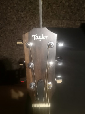 guitarra acústica Taylor zurdos