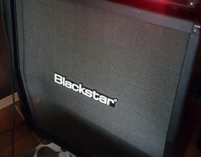 Pantalla BLACKSTAR SERIES ONE 412PRO A (Angulado)