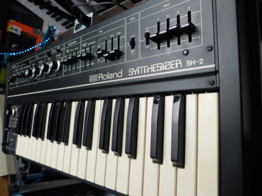 Roland SH-2 sintetizador monofónico analógico