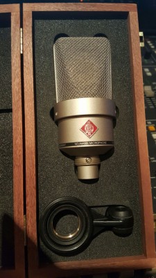 Vendo microfono Neumann TLM-103 (RESERVADO)