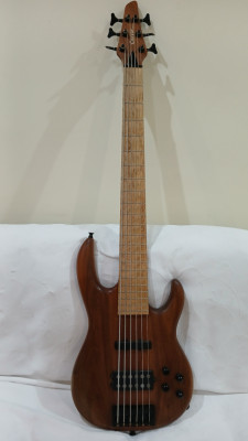 Carvin XB76