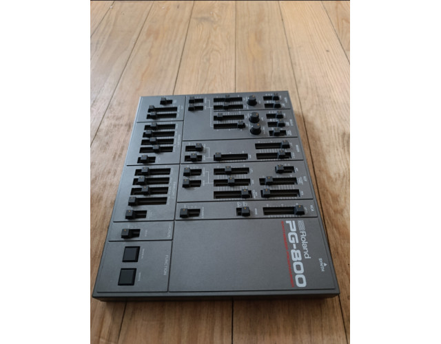 Roland／PG-800 Roland ローランド PG-800 SYNTHESIZER PROGRAMMER