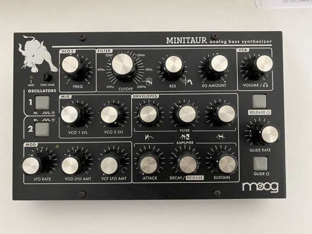 Moog Minitaur (Impecable)