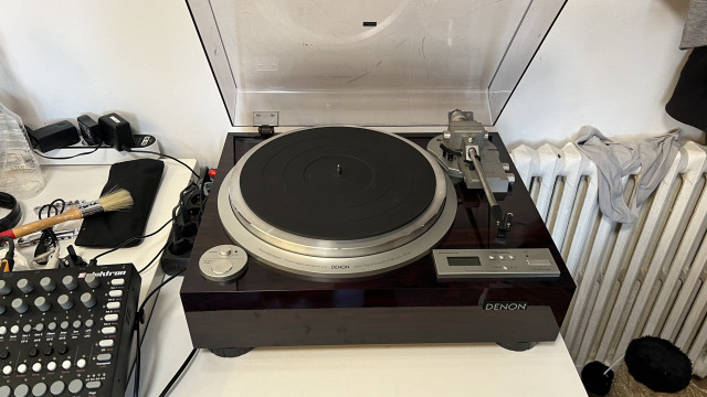 Tocadiscos Denon DP-59L