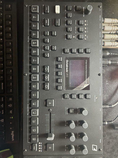 (Reservado) Octatrack km2 por Akai forcé más dinero en mi favor