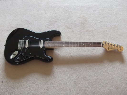 Guitarra Eléctrica Fender Stratocaster HH