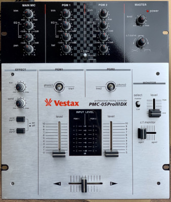 /Cambio: Mesa DJ Vestax pmc 05 Pro III DX