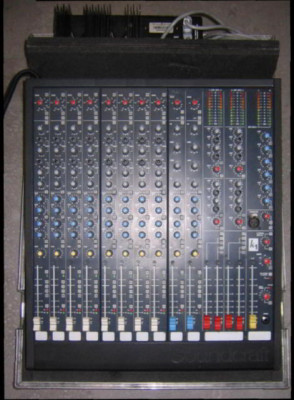Mesa de mezclas Soundcraft k1. 8 canales.