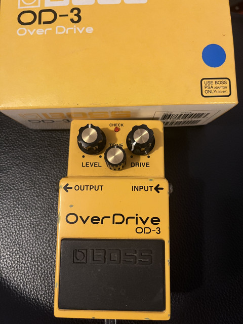 BOSS OD3 - pedal de overdrive