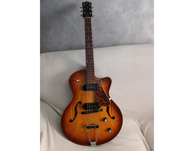 Guitarra Godin 5th Avenue Kingpin II