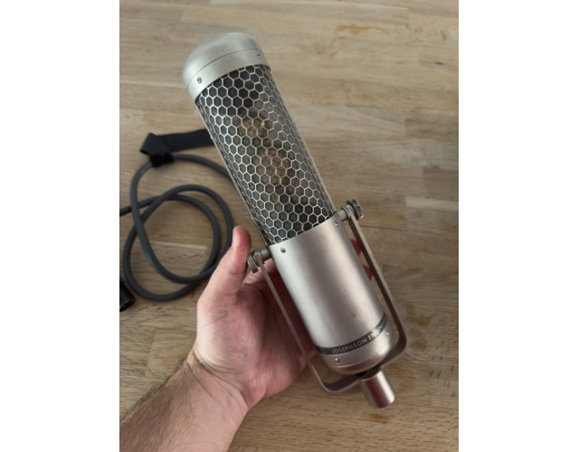 Josephson C700A