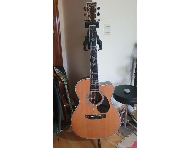 MARTIN OMC AURA