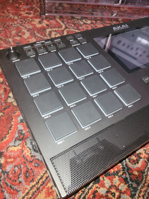 Mpc live 2 con decksaver (RESERVADA)