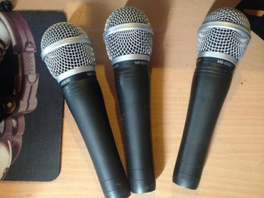 3 microfonos marca t.bone