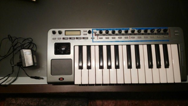 Novation Xiosynth 25